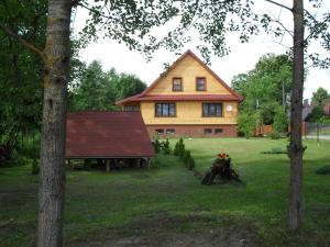 Ogród w obiekcie Pokoje Gościnne Szpak