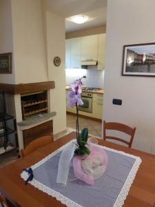 Photo de la galerie de l'établissement La Casina Appartamento nel Cuore di Greve in Chianti, à Greve in Chianti