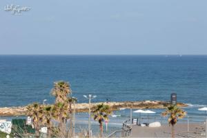 Gallery image of Sea View 2 BR near Shouk Hacarmel by HolyGuest in Tel Aviv