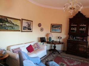A seating area at b&b bellavista