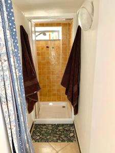 A bathroom at The Old Mansion Még 37 kép