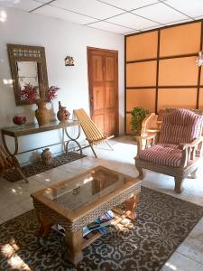 Χώρος καθιστικού στο Hostal Doña Marta