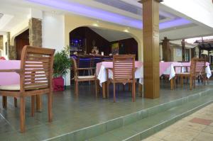Restaurace v ubytování Coco D'or Hotel Seychelles