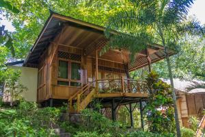 Gallery image of Bunaken Divers Sea Breeze Resort in Bunaken