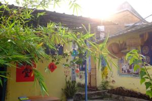Aed väljaspool majutusasutust Yellow House Hostel Huizhou West Lake