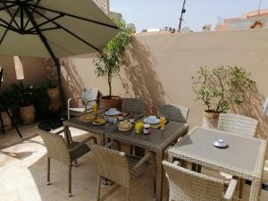 ห้องอาหารหรือที่รับประทานอาหารของ Riad Mirage