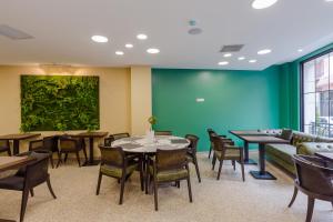 Hotel BLOOM Batumi的休息区