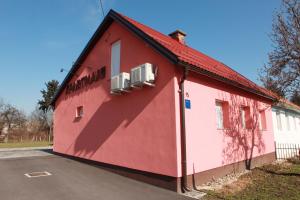 Budova, v ktorej sa apartmán nachádza