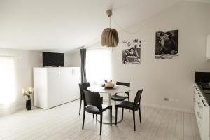 Gallery image of Luxury Apartment Lazise in Lazise +9 photos