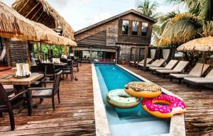 Hồ bơi trong/gần PUR Boutique Cabanas, Adults Only