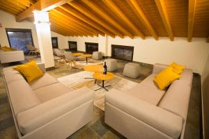 Posedenie v ubytovaní Villa Lucerna Sports & Hotel Resort