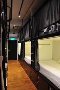 Divstāvu gulta vai divstāvu gultas numurā naktsmītnē Beary Best! Hostel Kampong Glam