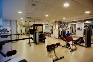 Fitness centrum a/nebo fitness zařízení v ubytování Gran Palas Hotel - Spa incluido