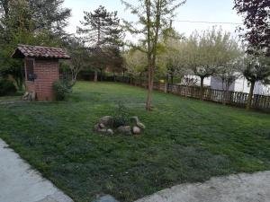 Vonkajšia záhrada v ubytovaní Villa Laura