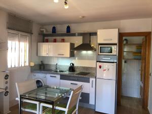 Kuchyň nebo kuchyňský kout v ubytování Aunt Antonia Beach House