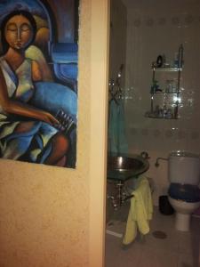 A bathroom at Precioso PISO en Villafranca del Bierzo