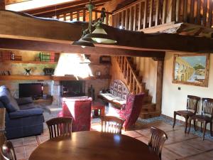 Posezení v ubytování Casa Rural El Covanchón