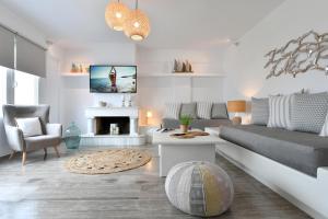 Posezení v ubytování Ammos Luxury Rooms & Home