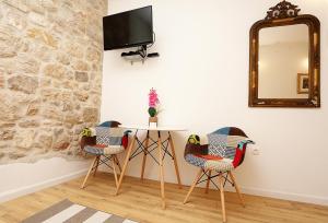 TV a/nebo společenská místnost v ubytování Split Old Town Suites