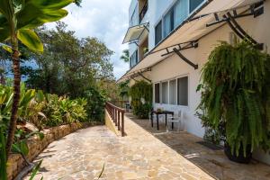 Ban công/sân hiên tại Gaia Hotel & Reserve- Adults Only