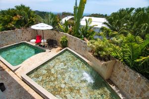 Hồ bơi trong/gần Gaia Hotel & Reserve- Adults Only