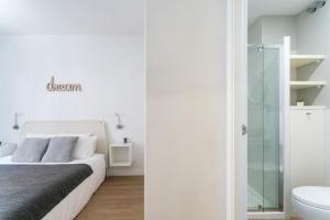 Kúpeľňa v ubytovaní TRIANA 3 Bedrooms & 2 bath Parking Included + 37 fotografií