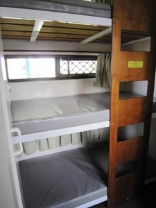 Postel nebo postele na pokoji v ubytování Woolgoolga Beach Holiday Park