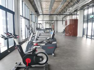 Fitness centar i/ili fitness sadržaji u objektu Tamarind Suites by Elite Stay