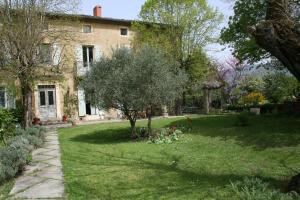 Gallery image of Le domaine des rouges queues in Châteaudouble