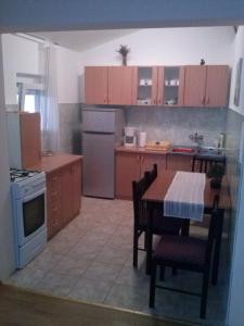 Kuchyňa alebo kuchynka v ubytovaní Apartment IJ 3stars 4-6 persons + 37 fotografií