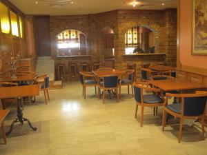 Restoran atau tempat lain untuk makan di Melissa II Hotel