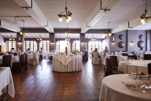Restoran ili drugo mesto za obedovanje u objektu Lo Chalet