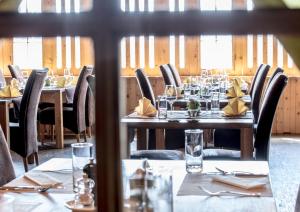 Restoran või mõni muu söögikoht majutusasutuses Hotel Meilenstein