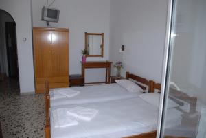 Gallery image of Hotel Camping Agiannis in Makrýgialos