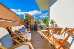 Balkón nebo terasa v ubytování Apartment in Okrug Gornji with Terrace, Air condition, WIFI, Washing machine (4736-1)