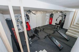 Fitness centrum a/nebo fitness zařízení v ubytování Apartment in Okrug Gornji with Terrace, Air condition, WIFI, Washing machine (4736-1)