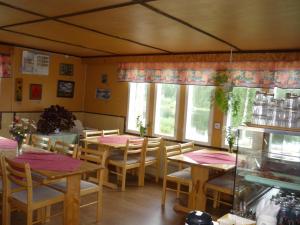 Restaurace v ubytování Lemmenjoen Lumo - Nature Experience & Accommodation