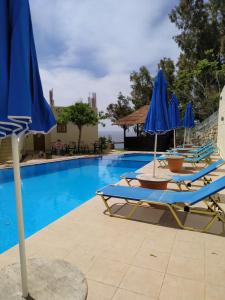 The swimming pool at or close to Sfinias Apartments