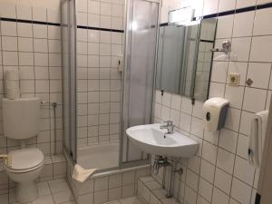 Koupelna v ubytování AltDüsseldorf