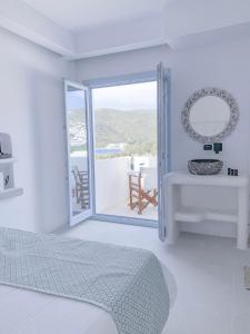 Gallery image of Aegean of Amorgos in Katapola