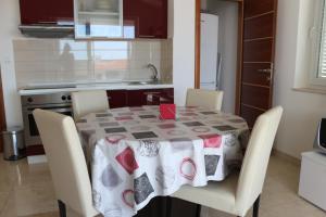 Kuchyň nebo kuchyňský kout v ubytování Apartment Zoranica Novalja