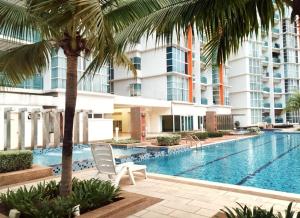 Majoituspaikassa Ara Damansara Oasis Residence, Specious Home 4-8pax, 8min Subang Airport, 10min Sunway tai sen lähellä sijaitseva uima-allas