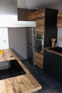 مطبخ أو مطبخ صغير في Gîte à la Source