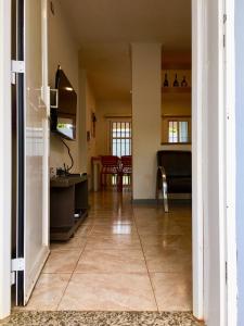 Gambar di galeri bagi Casa con Garage Puerto Iguazú, zona residencial di Puerto Iguazú