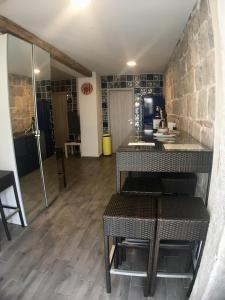 Kuchyňa alebo kuchynka v ubytovaní Plaza Stone Apartment