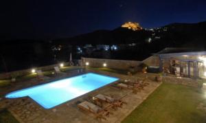 A piscina localizada em SERRAS ROOMS ou nos arredores