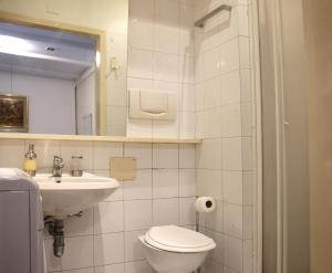 A bathroom at Basement Turati 3 -Consulates District