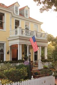 Foto dalla galleria di Azalea Inn and Villas a Savannah