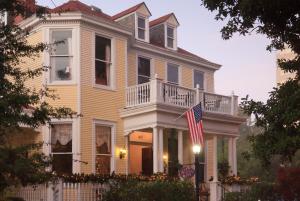 Gallery image of Azalea Inn and Villas in Savannah