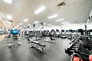 Fitness centrum a/nebo fitness zařízení v ubytování Mantra at Sharks